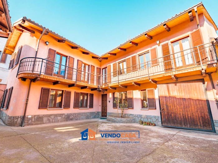 Casa con 6 locali in vendita in Via Roma, Costiglione Saluzzo, Costigliole Saluzzo