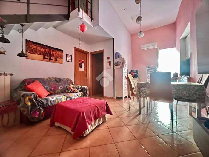 Appartamento trilocale in vendita in Vico Sedil Capuano, Napoli