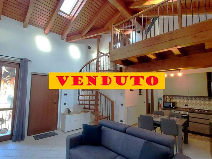 Appartamento bilocale in vendita in Via Maggio, Centro, Cavaria con Premezzo