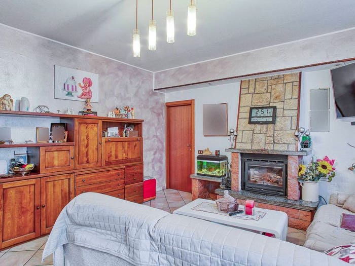 Casa trilocale in vendita in Via Argentera, CadeglianoViconago