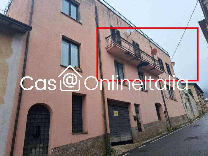 Appartamento con 6 locali in vendita in Via V Luglio, Centro, Gualdo Tadino