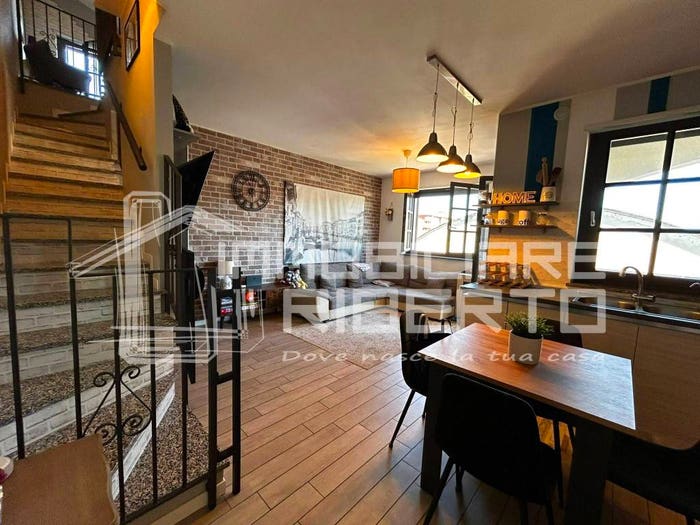 Appartamento trilocale in vendita in Via Federigo Borromeo, Cesano Maderno