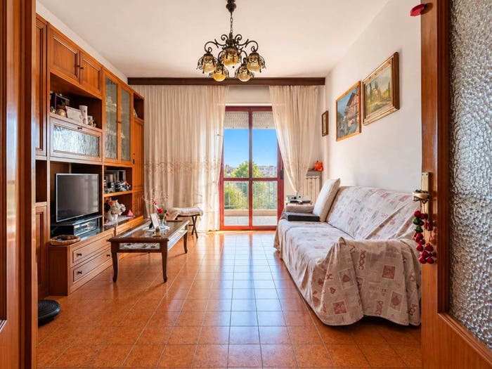 Appartamento quadrilocale in vendita in via Nella Borchi, Centro, Carmignano