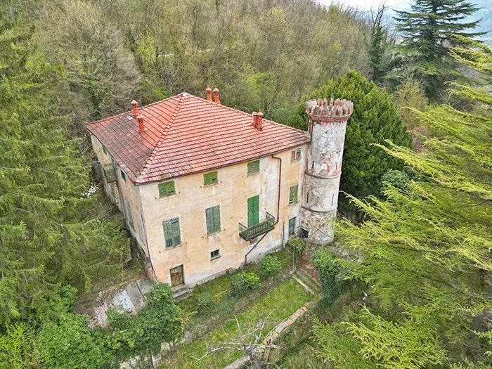Casa con 6 locali in vendita in Monesiglio