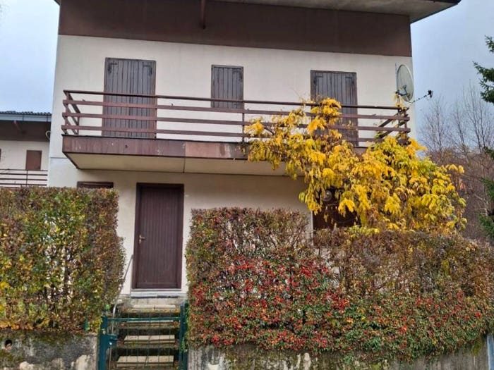 Casa con 6 locali in vendita in Via Alessandro Volta, Lanzo D'Intelvi, Alta Valle Intelvi