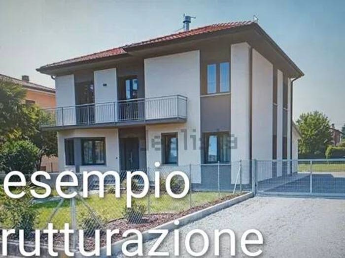 Casa con 6 locali in vendita in Via Iv Novembre, Giai, Gruaro