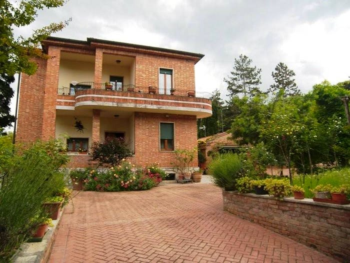 Casa con 6 locali in vendita in Centro, Sinalunga