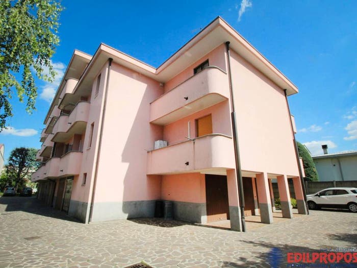 Appartamento trilocale in vendita in Via Como, Cesano Maderno