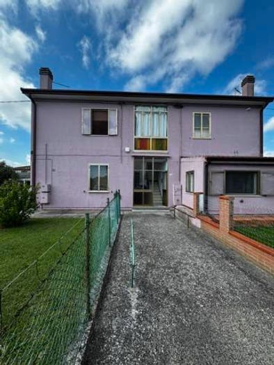 Appartamento trilocale in vendita in Villaggio Delle Rose, Scardovari, Porto Tolle