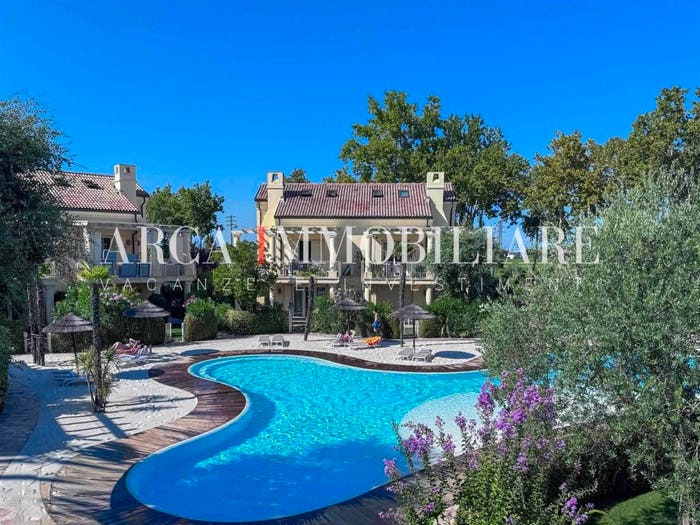 Appartamento con 6 locali in vendita in Via Danimarca, Lido Est, Jesolo