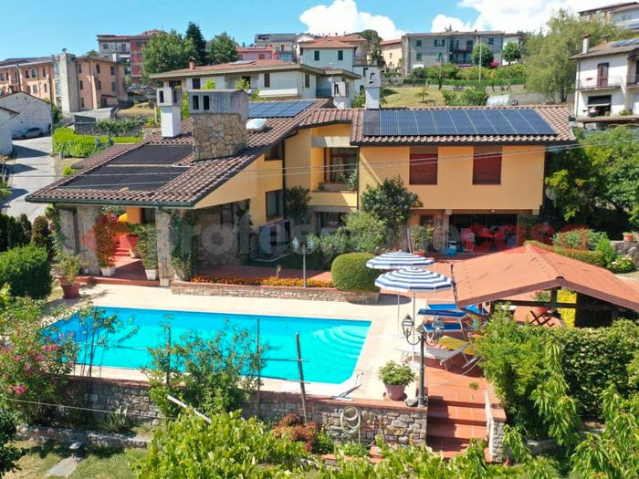Casa con 6 locali in vendita in Via G Marconi SNC, Piazza Al Serchio San Michele, Piazza al Serchio