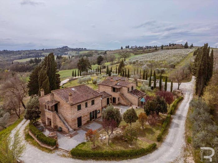 Casa con 6 locali in vendita in Traversa RomanaLauretana, Asciano