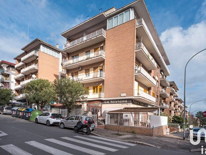 Casa con 6 locali in vendita in Via Prospero Colonna, Portuense, Roma