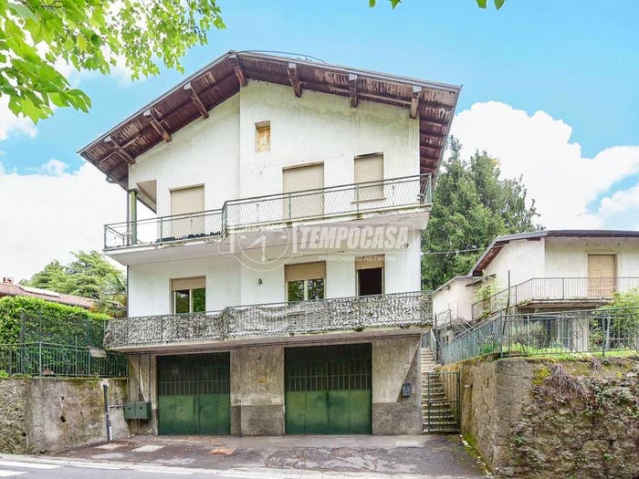 Casa con 6 locali in vendita in Via Cantù, Centro, Montorfano