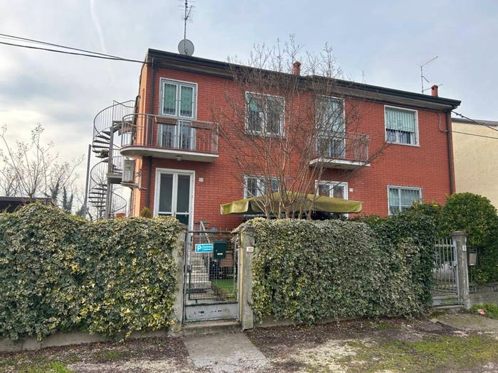 Casa con 6 locali in vendita in Via Prinella, Via Pomposa, Ferrara