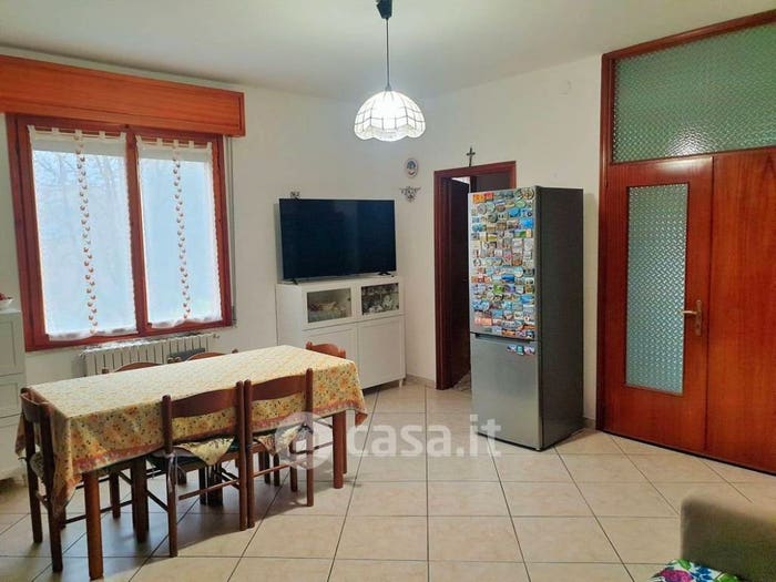 Appartamento quadrilocale in vendita in Strada Provinciale di Castelvetro, Centro, Castelvetro di Modena