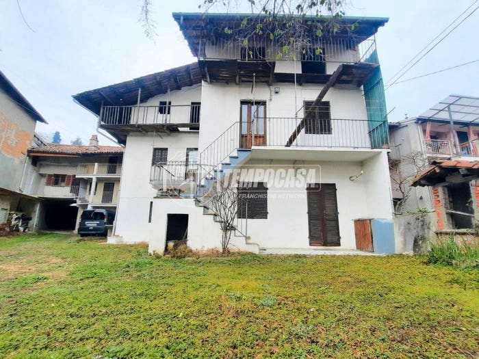 Casa quadrilocale in vendita in Salerano Canavese