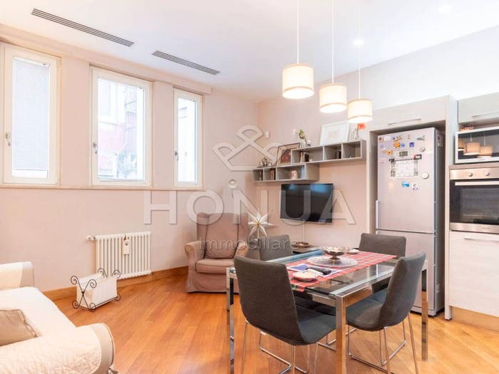 Appartamento bilocale in vendita in Via Paolo Emilio Imbriani, Porto Municipio, Napoli