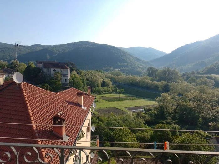 Appartamento con 6 locali in vendita in Vico Aspromonte, Voltaggio