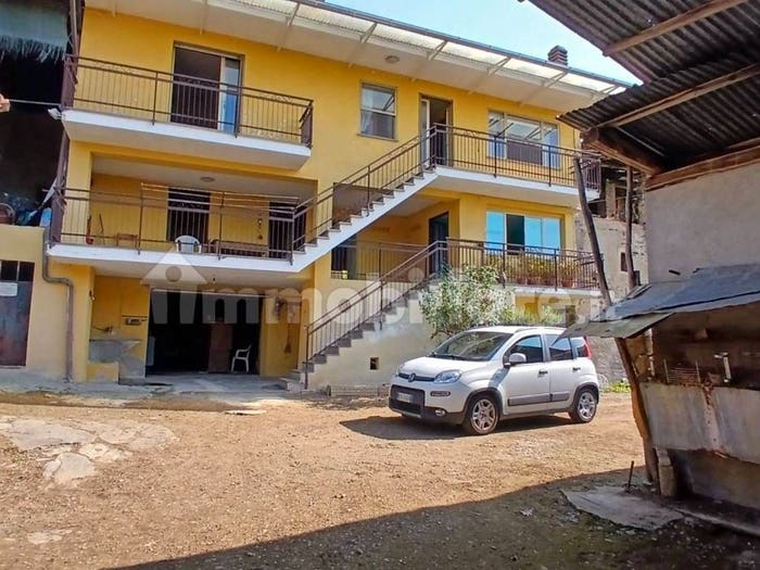 Casa con 6 locali in vendita in Via Pietro e Antonietta Gallo, Colleretto Castelnuovo