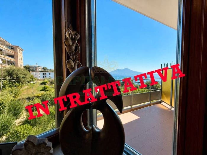 Appartamento bilocale in vendita in Via Francesco Petrarca, Posillipo, Napoli