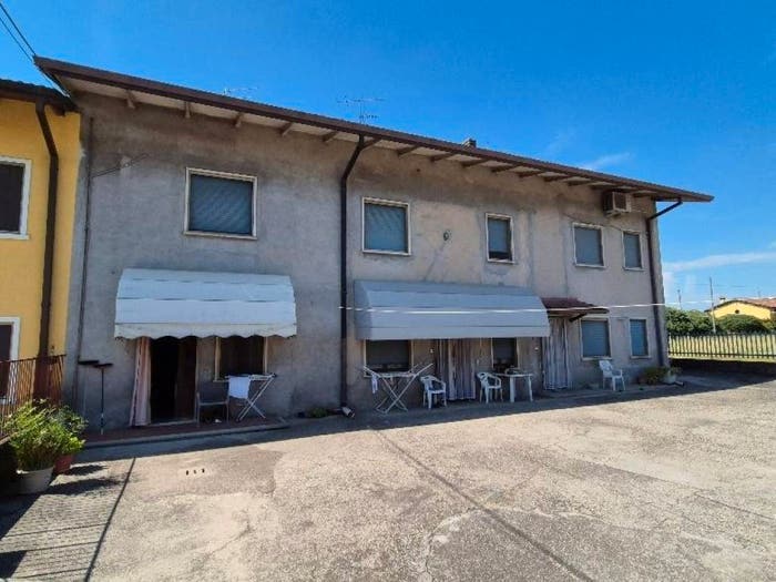 Appartamento bilocale in vendita in Via Campagna Snc, Affi