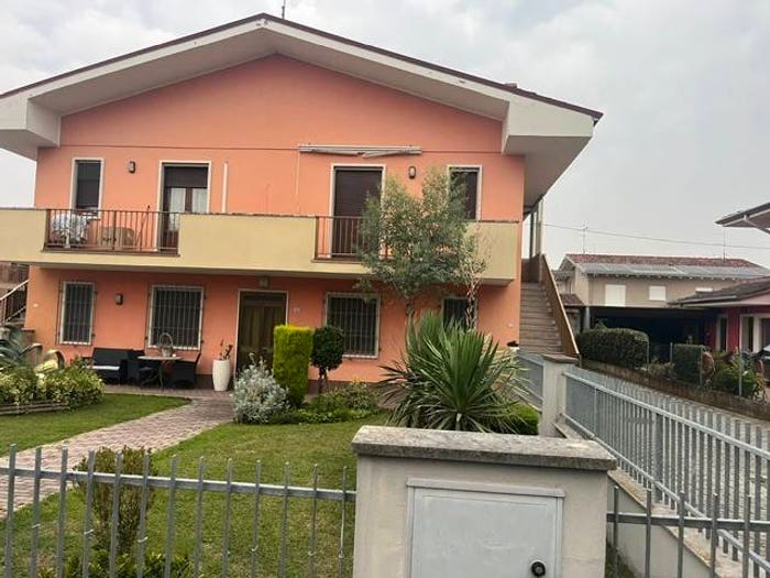Appartamento trilocale in vendita in Centro, Palù
