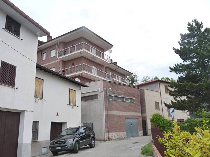 Appartamento quadrilocale in vendita in Via delle Querce, Nespolo