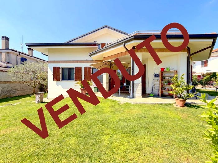 Casa con 5 locali in vendita in Furato, Inveruno