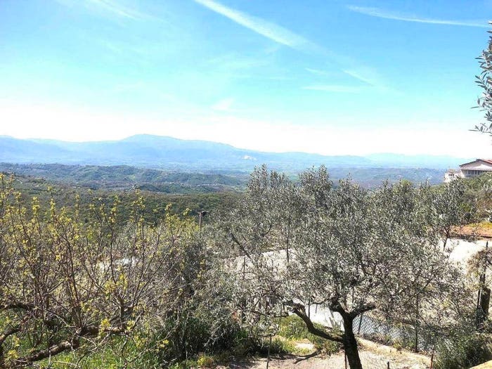 Casa con 6 locali in vendita in Via Gramsci snc, Acuto