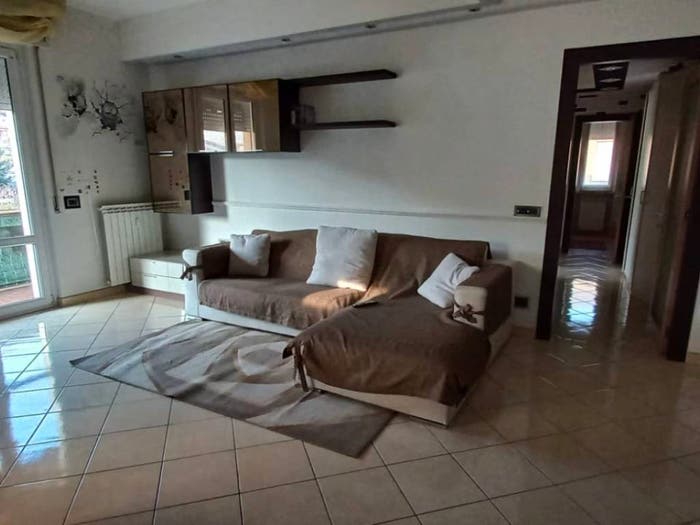 Appartamento trilocale in vendita in Via Valcuvia, Centro, Casalzuigno