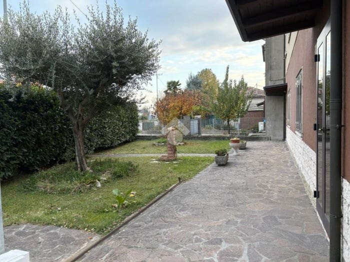 Casa quadrilocale in vendita in Via Ravenna, Fabbri Fossanova, Ferrara