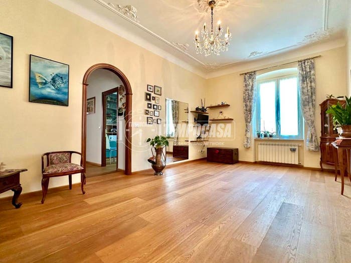 Appartamento con 5 locali in vendita in Via Bengasi, Sestri Ponente, Genova