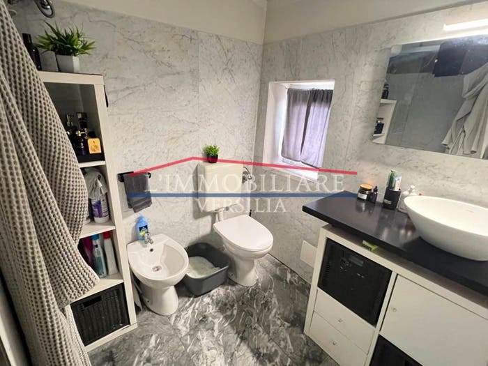 Casa bilocale in vendita in Via dei Ciliegi, Centro, Massa