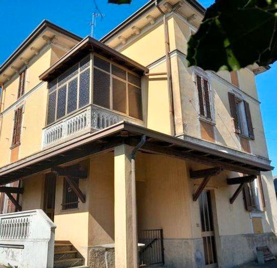 Casa con 5 locali in vendita in Cigognola