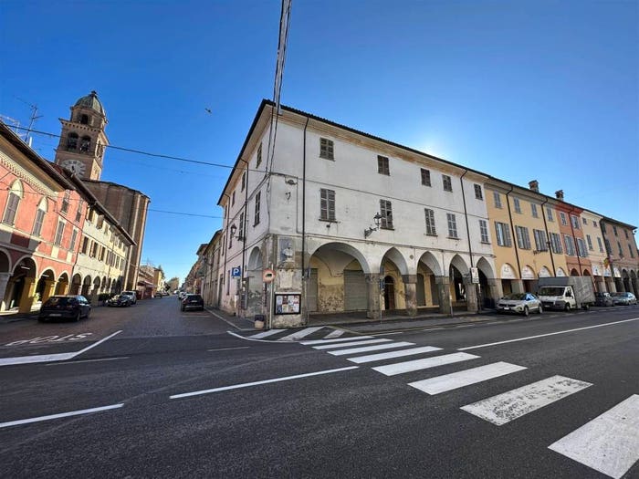 Casa con 6 locali in vendita in Centro, Cortemaggiore