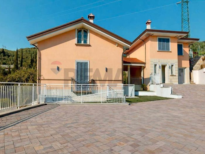 Casa con 6 locali in vendita in Via Nannoni, Pian del Quercione Montramito, Massarosa