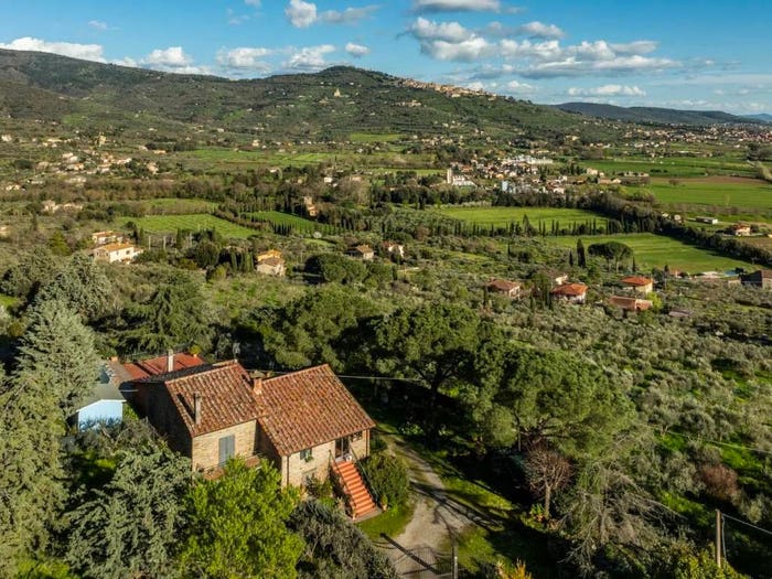 Casa con 6 locali in vendita in Località San Pietro A Cegliolo No Number, Cortona