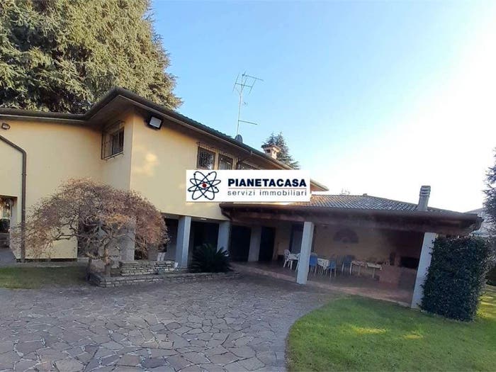 Casa quadrilocale in vendita in Centro, Mozzo