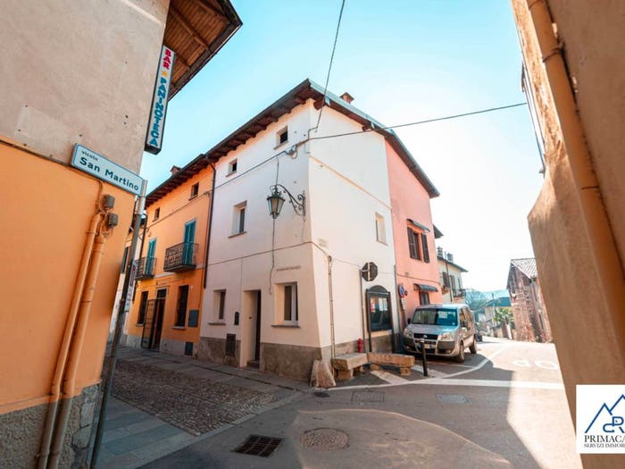Casa trilocale in vendita in Via San Carlo, Cazzago Brabbia