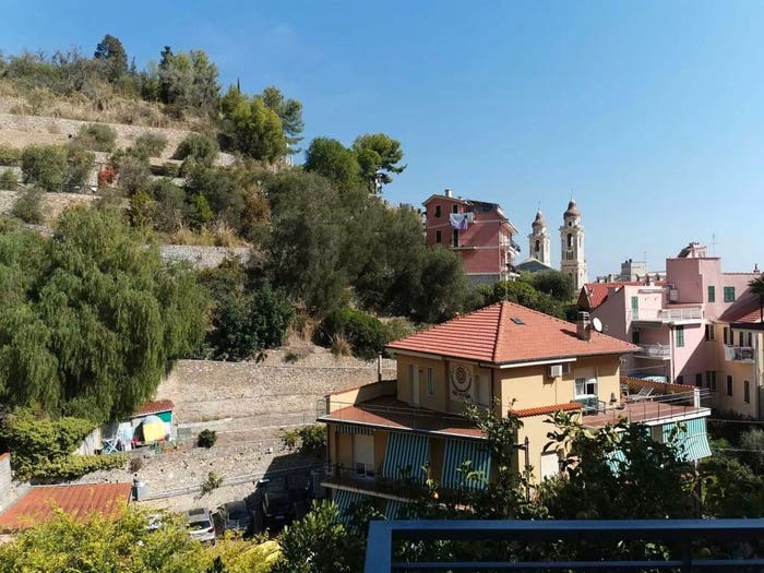 Appartamento bilocale in vendita in Via Del Carmine, Laigueglia