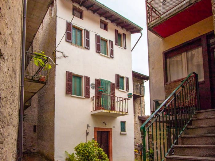Casa con 6 locali in vendita in Via Regina, Grandola ed Uniti