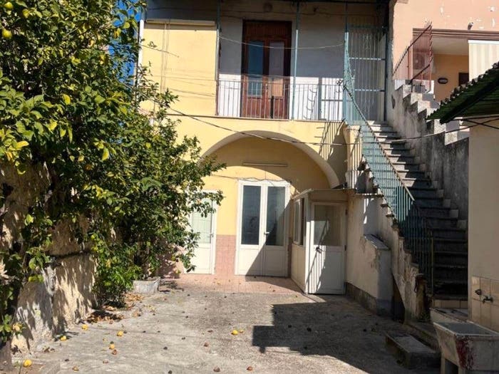 Casa in vendita in Via Acerbo, Lusciano