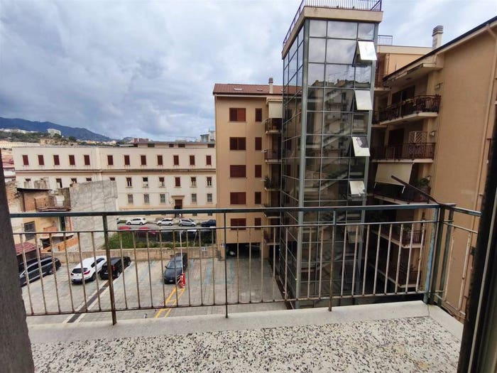Appartamento trilocale in vendita in Viale Regina Margherita, Regina Margherita Torrente Trapani, Messina
