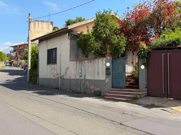 Casa trilocale in vendita in via Etnea, Centro, Mascalucia