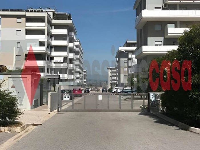 Appartamento trilocale in vendita in Via Monticelli di Fuori snc, Zona Industriale San Leonardo, Salerno