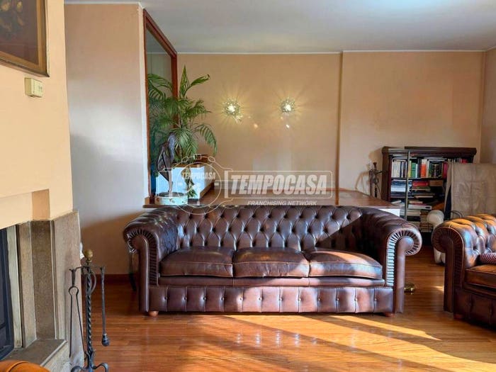 Casa con 6 locali in vendita in Via Pinamonte, Centro, Osnago