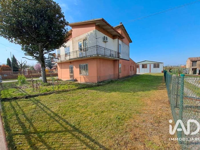 Casa con 6 locali in vendita in Via San Gaetano, Centro, Polesella