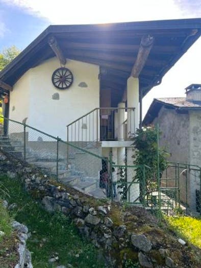 Casa quadrilocale in vendita in Via Barboni, Castione Andevenno