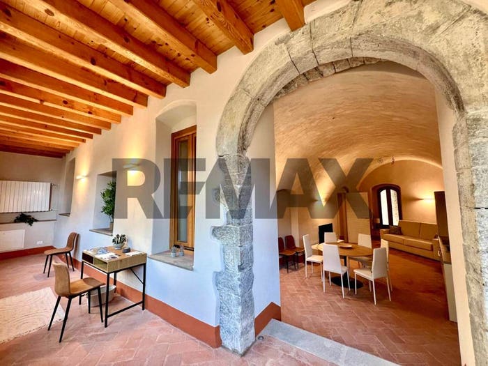 Appartamento trilocale in vendita in Centro, Riva di Solto